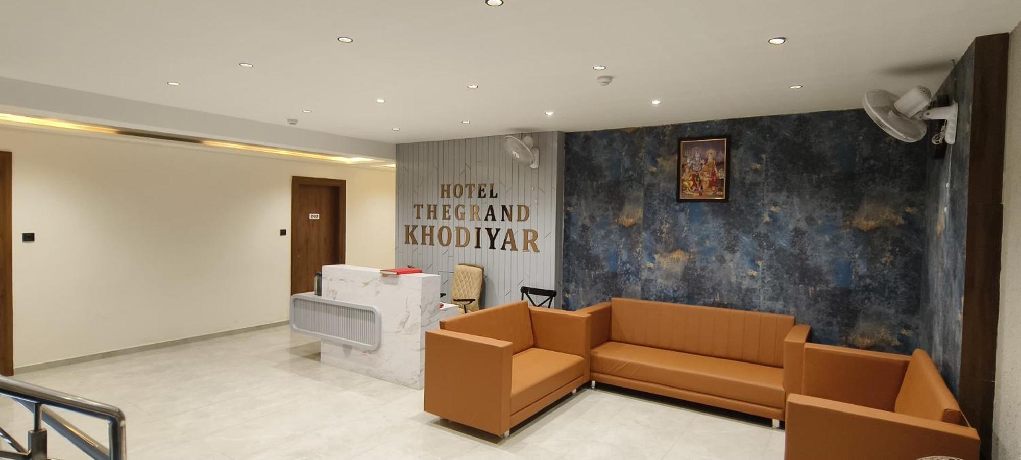 Hotel The Grand Khodiyar Visnagar Extérieur photo