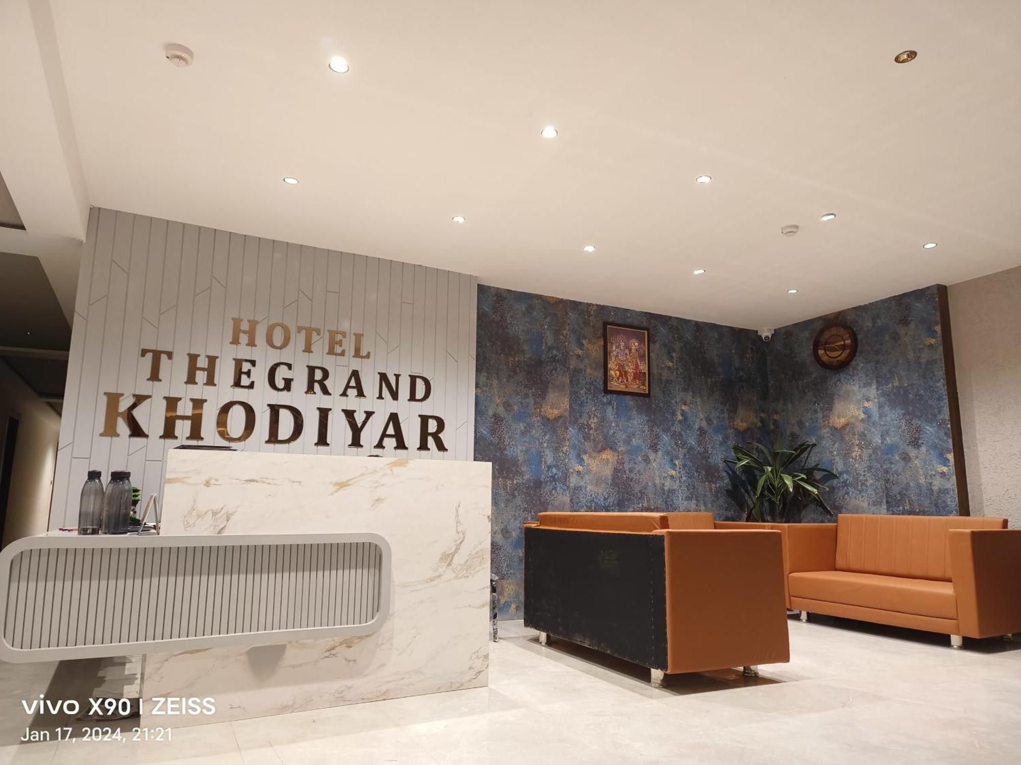 Hotel The Grand Khodiyar Visnagar Extérieur photo