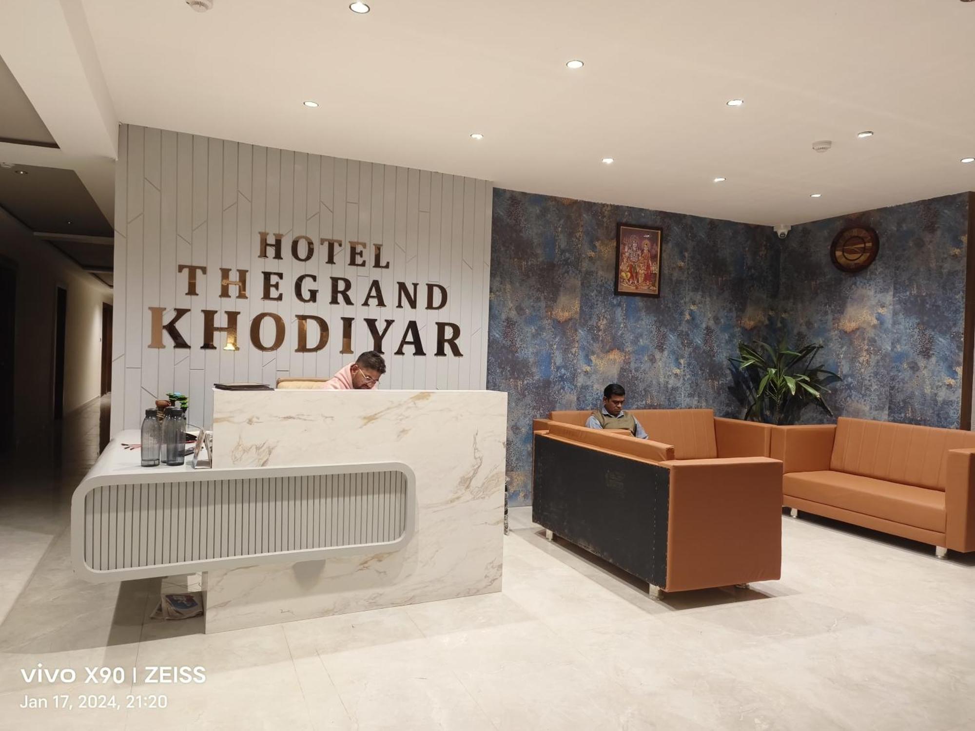 Hotel The Grand Khodiyar Visnagar Extérieur photo