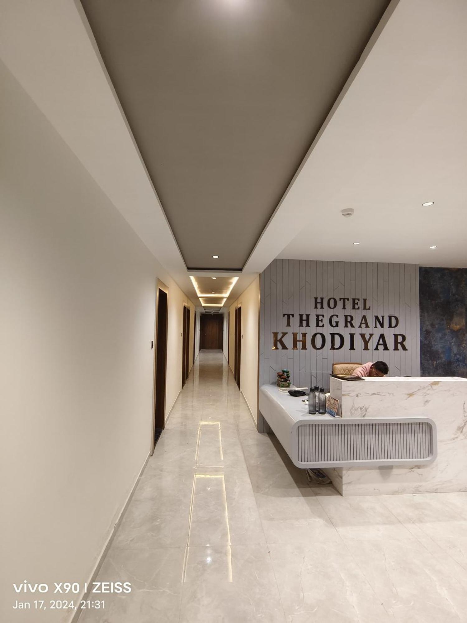 Hotel The Grand Khodiyar Visnagar Extérieur photo