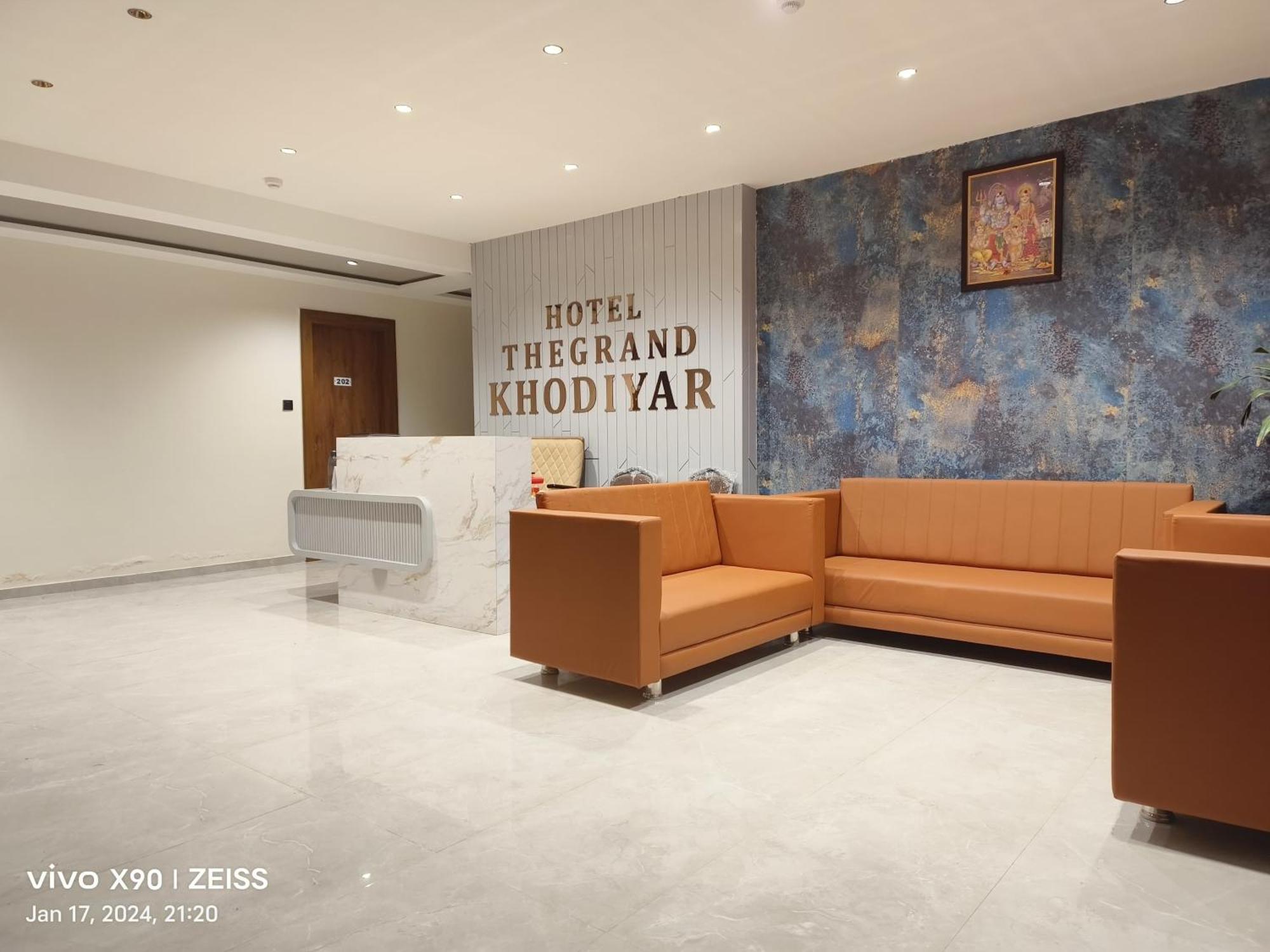 Hotel The Grand Khodiyar Visnagar Extérieur photo