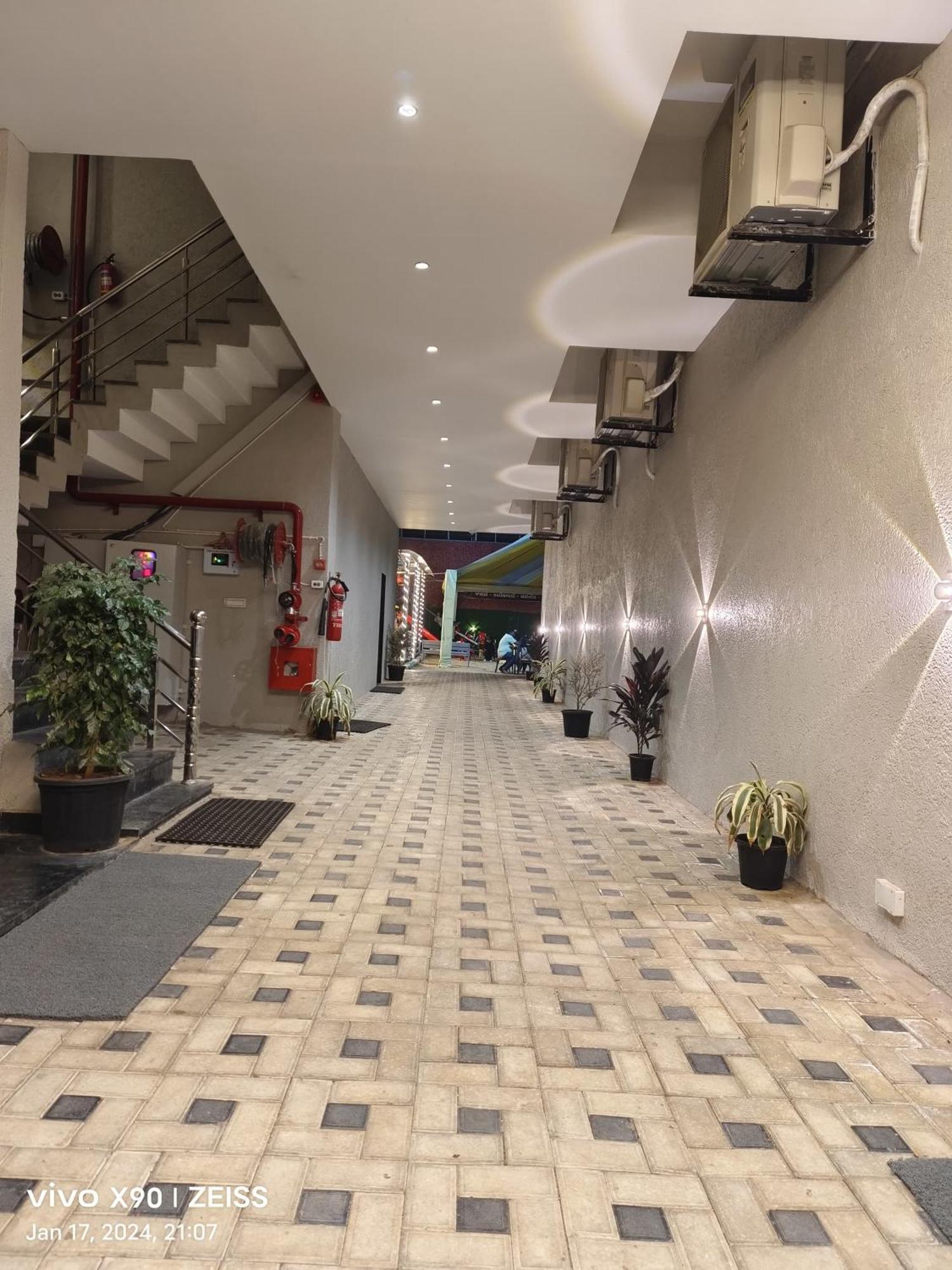 Hotel The Grand Khodiyar Visnagar Extérieur photo
