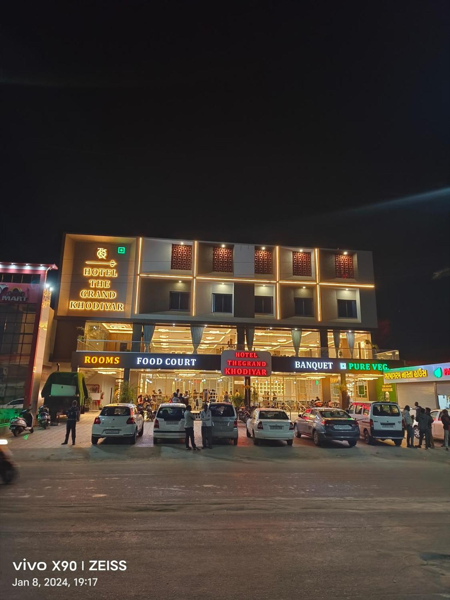 Hotel The Grand Khodiyar Visnagar Extérieur photo