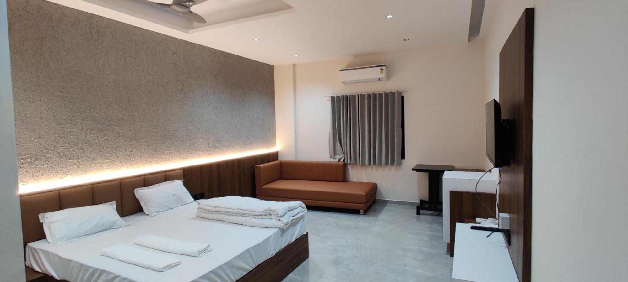 Hotel The Grand Khodiyar Visnagar Extérieur photo