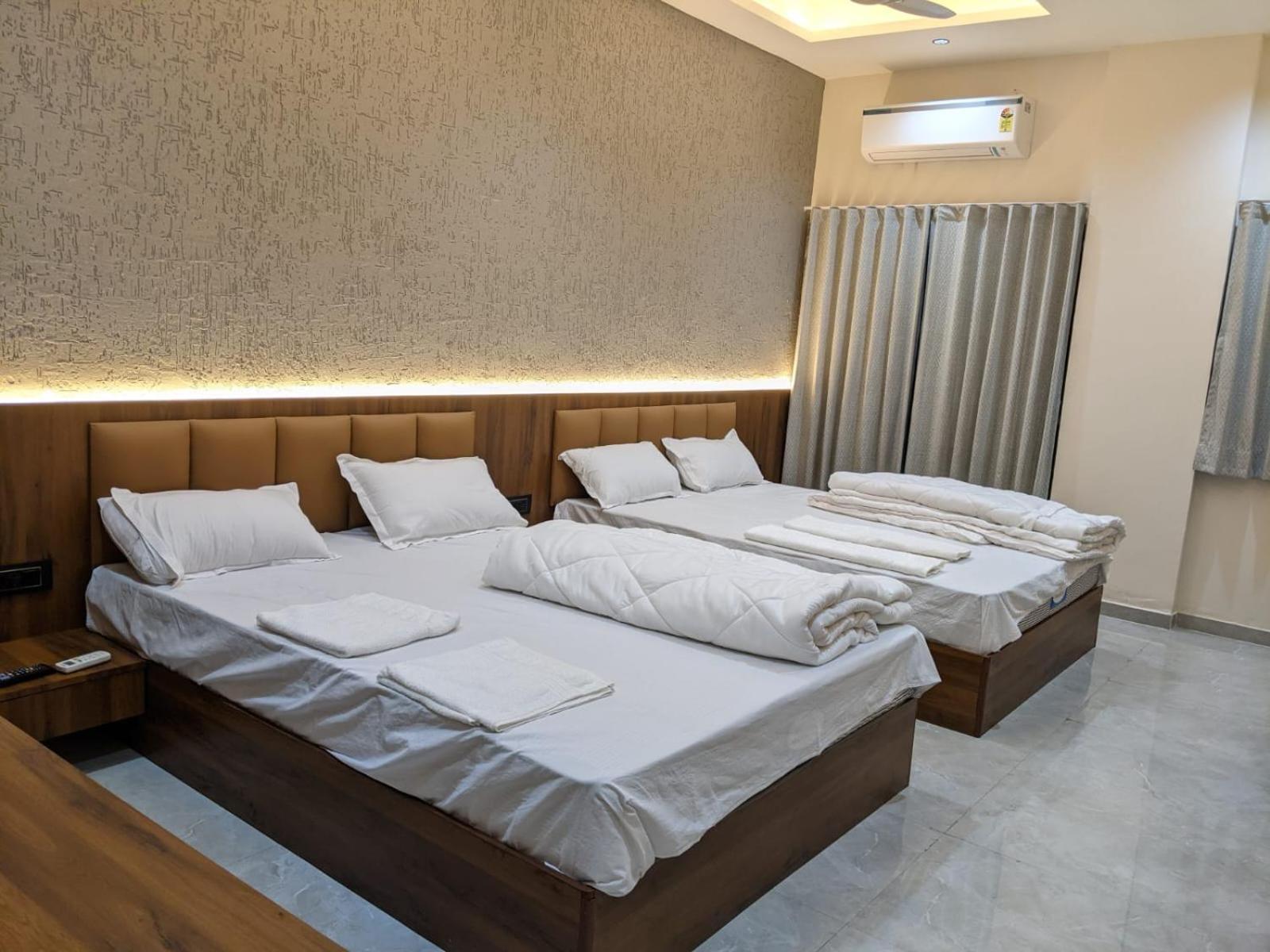Hotel The Grand Khodiyar Visnagar Extérieur photo